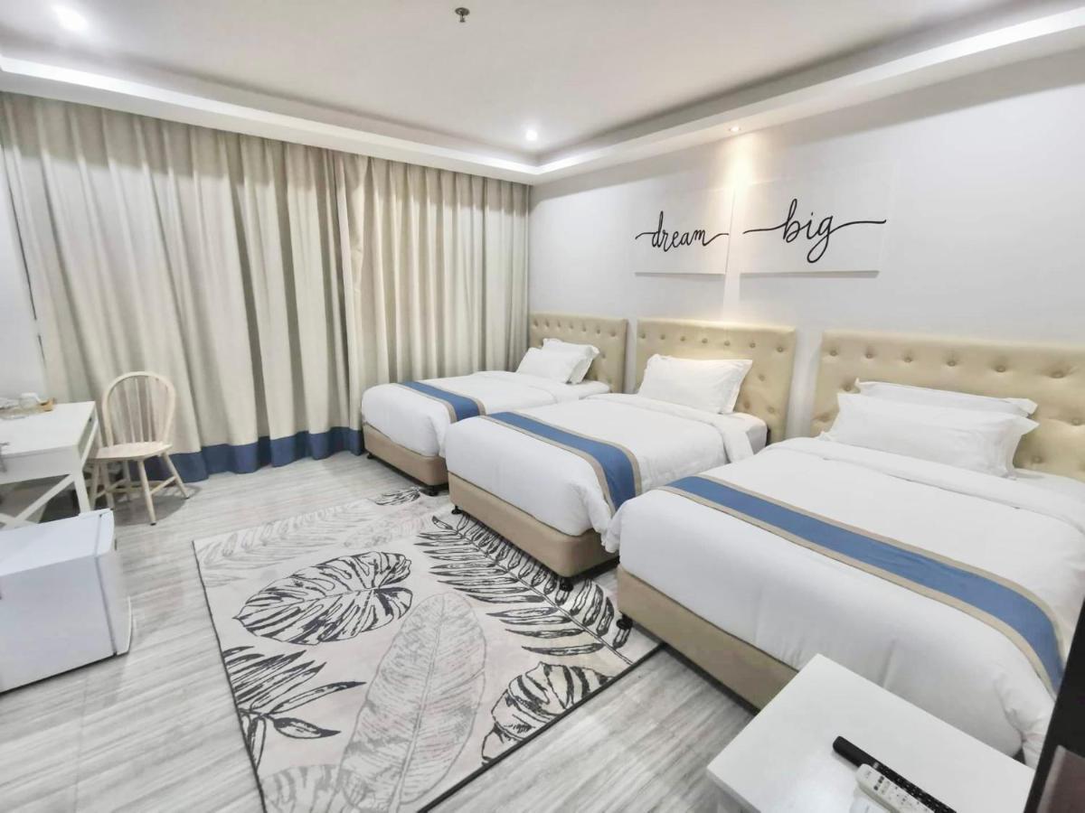 Davao City Hampton Suites מראה חיצוני תמונה