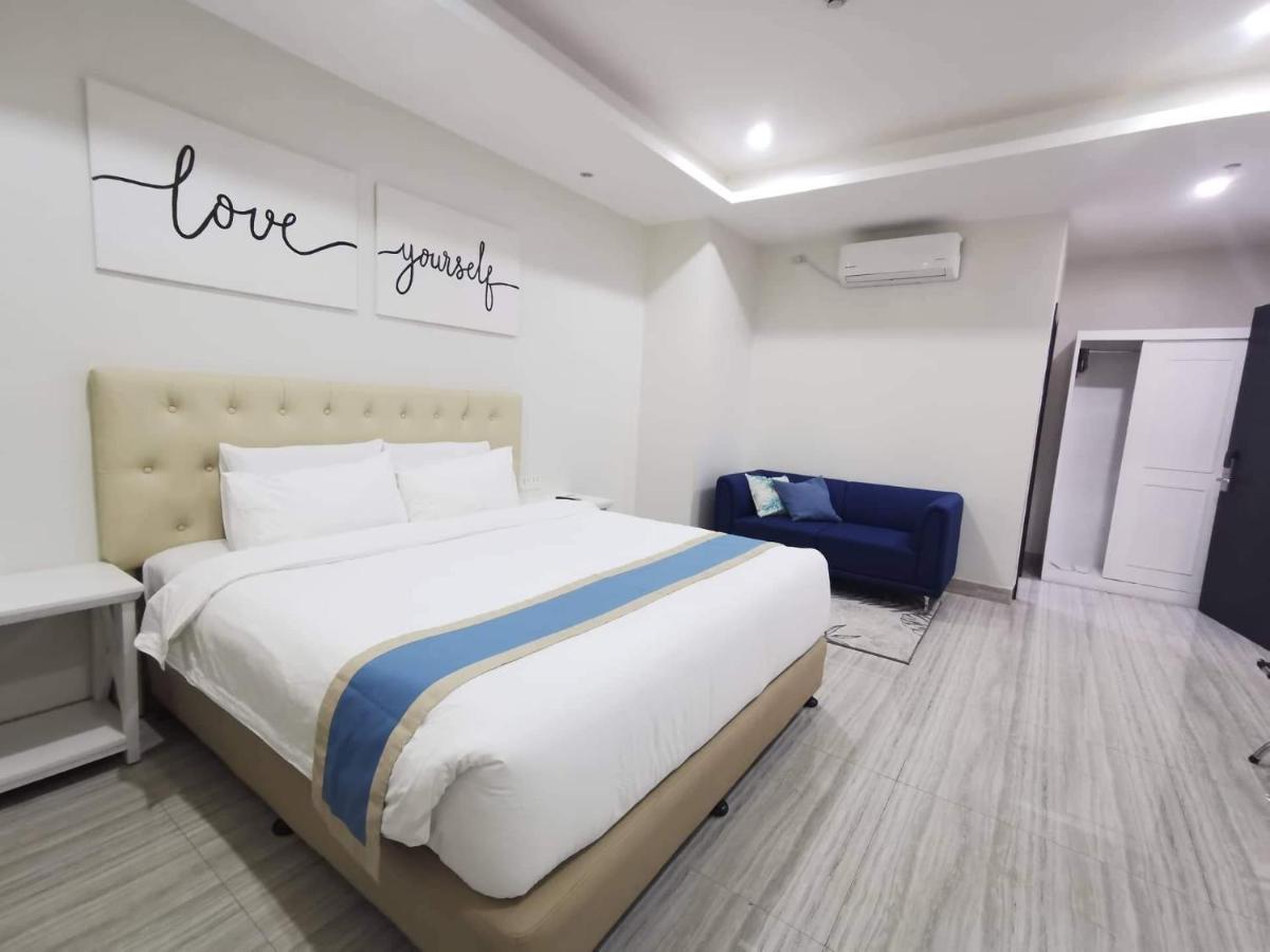 Davao City Hampton Suites מראה חיצוני תמונה