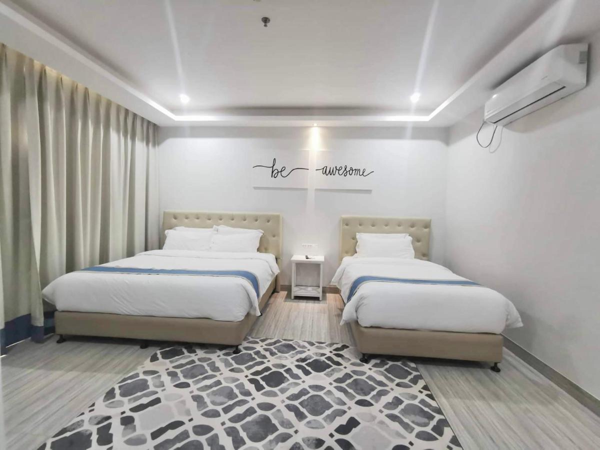 Davao City Hampton Suites מראה חיצוני תמונה