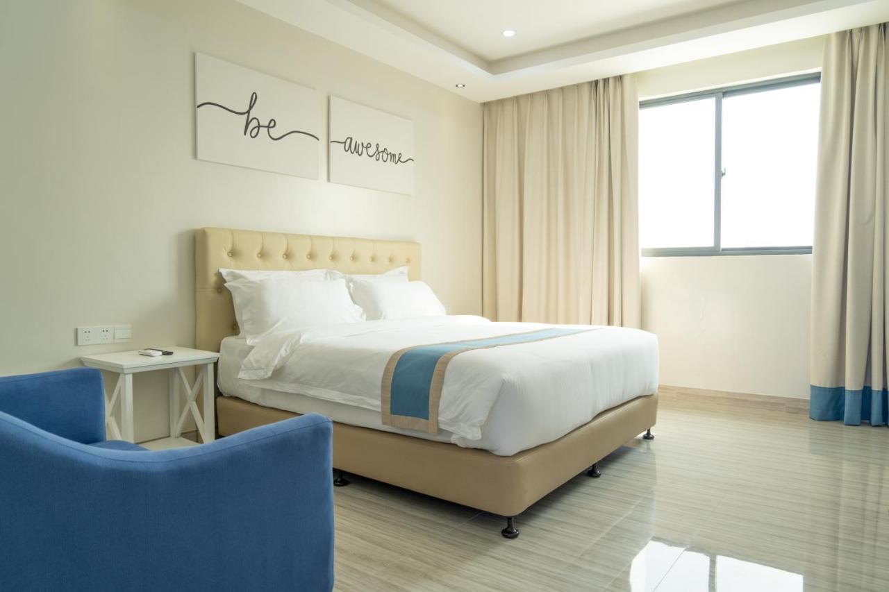Davao City Hampton Suites מראה חיצוני תמונה