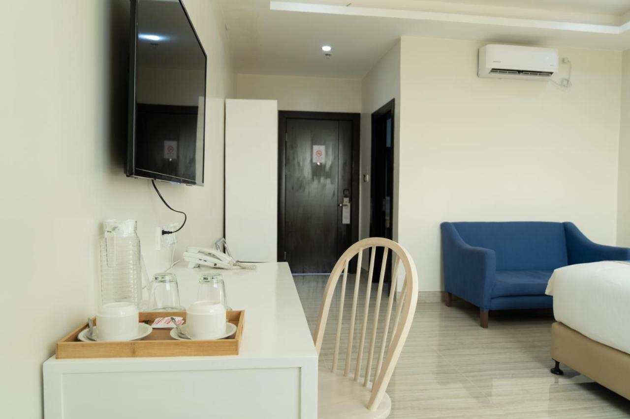 Davao City Hampton Suites מראה חיצוני תמונה
