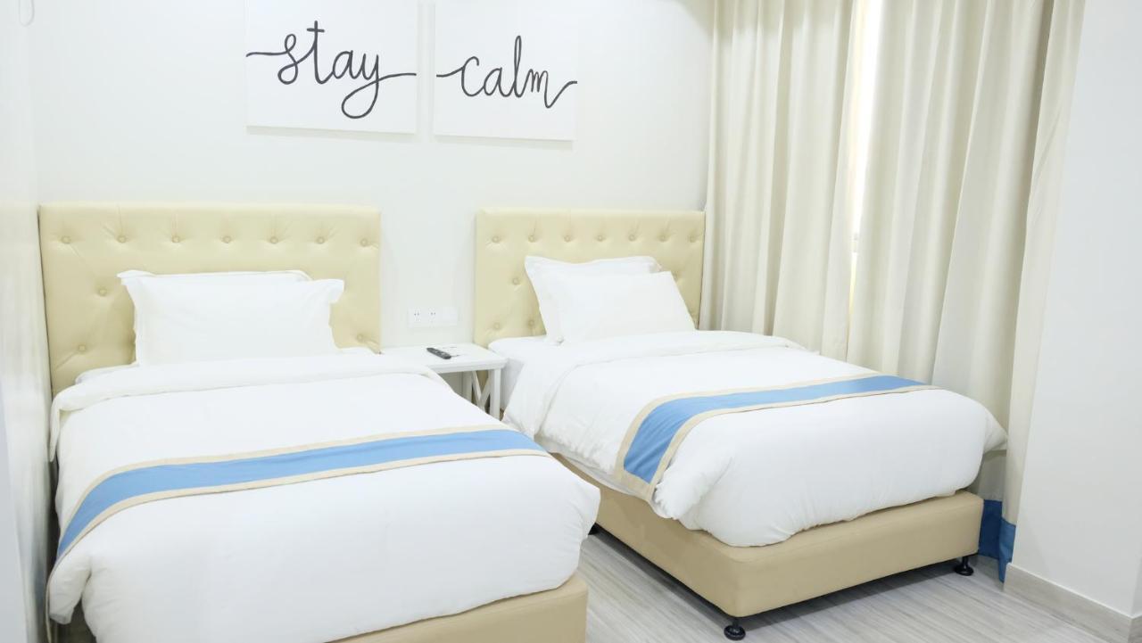 Davao City Hampton Suites מראה חיצוני תמונה