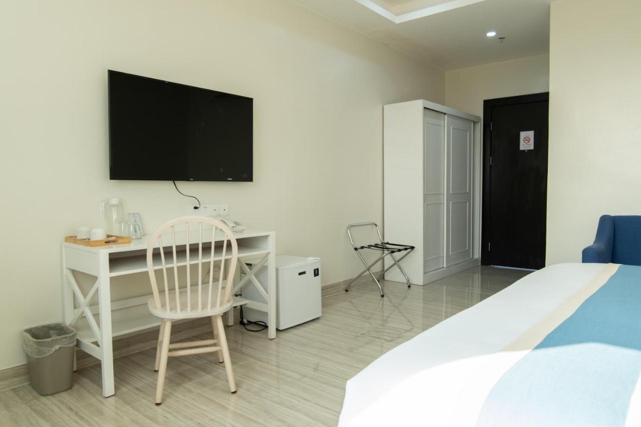 Davao City Hampton Suites מראה חיצוני תמונה